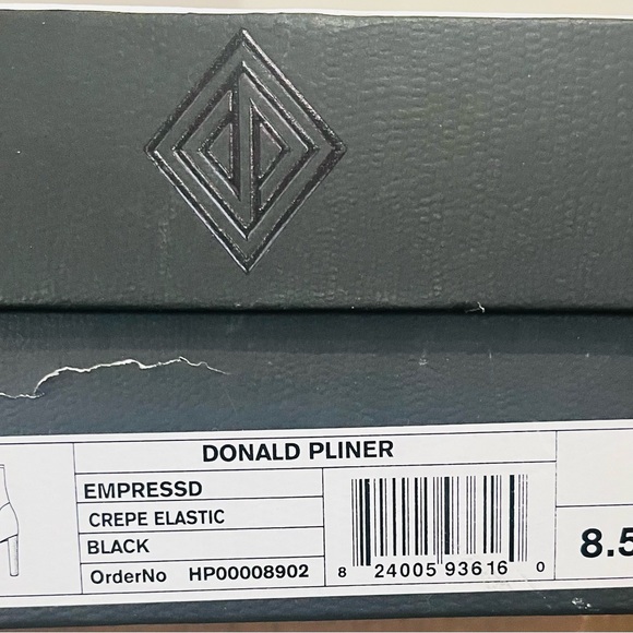 Donald J. Pliner Black Empress High Heel Boot. Size 8.5. Almost new condition. - Picture 9 of 9